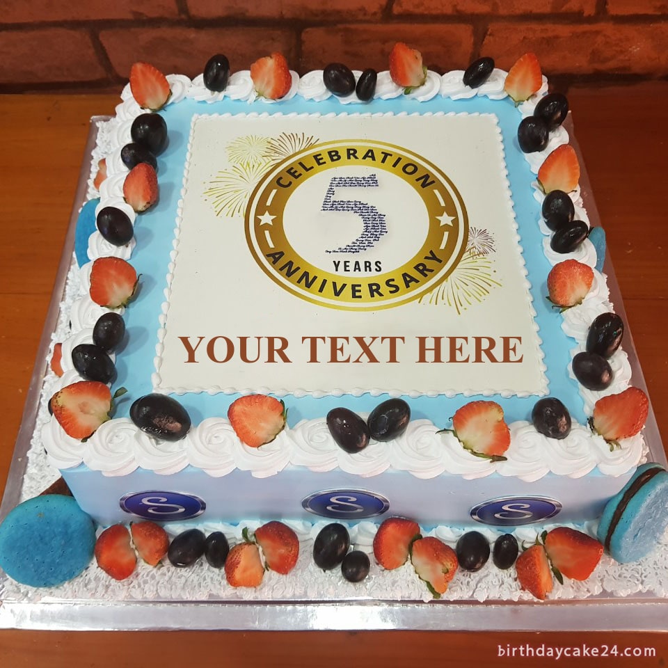 Wedding anniversary cake 5th hi-res stock photography and images - Alamy