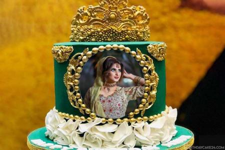 Luxury Crown Birthday Cake With Photo Frames