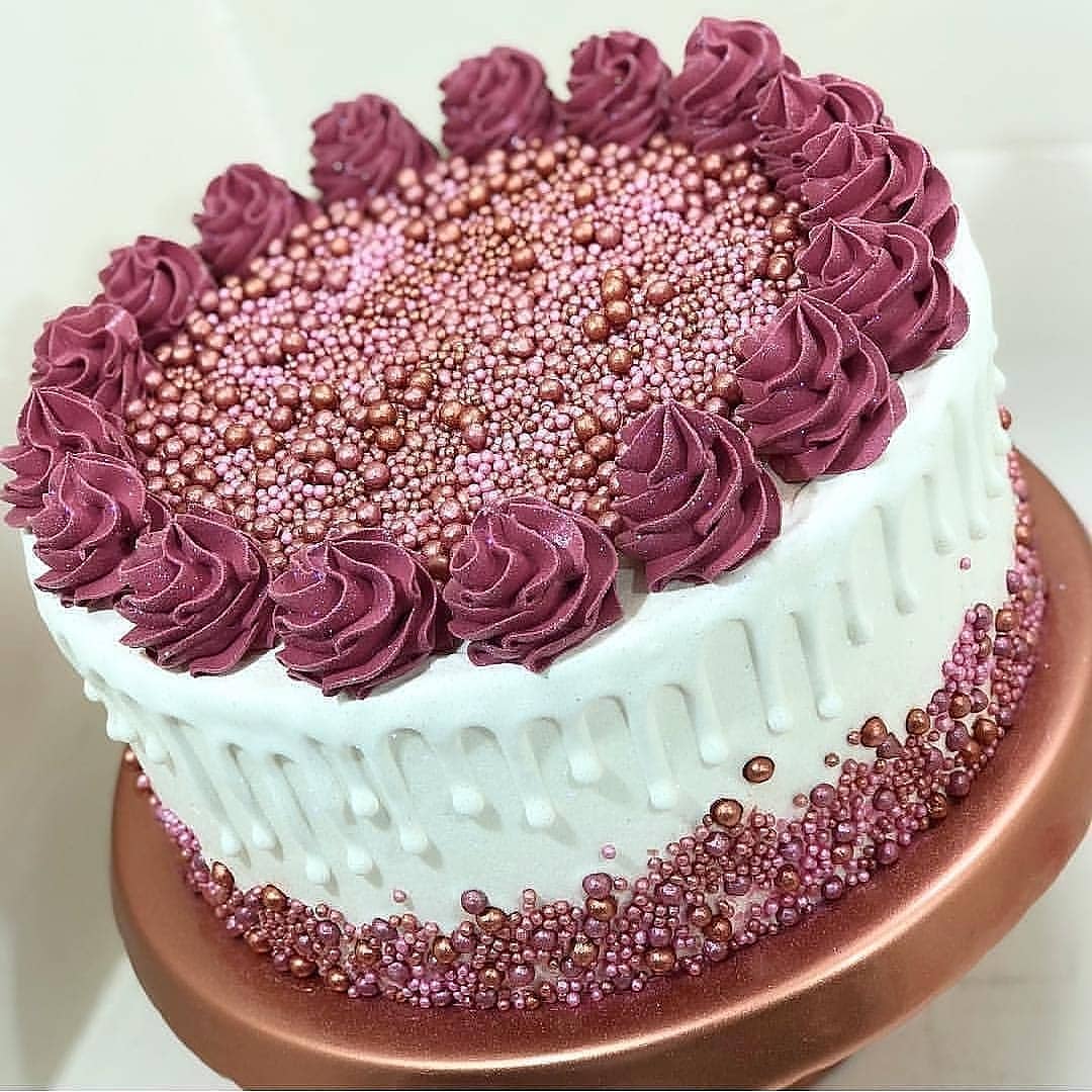 25 The Most Beautiful Birthday Cake Pictures 2021 